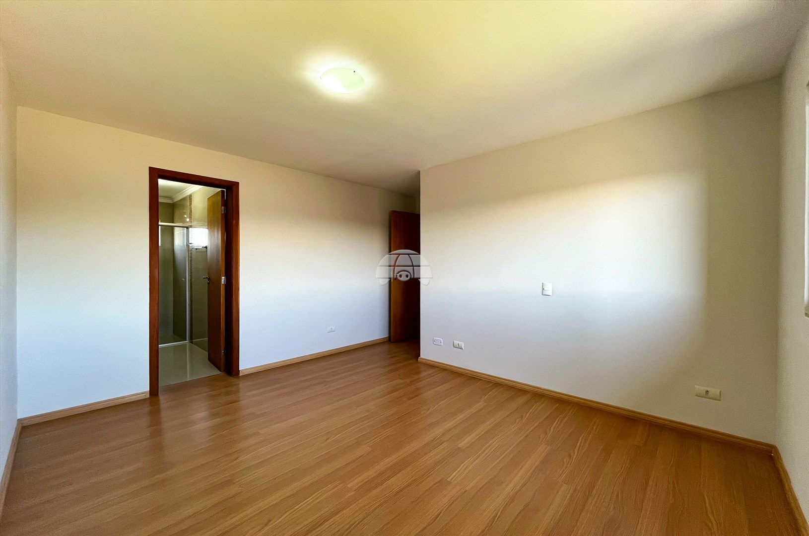 Casa para alugar em Abranches, Curitiba — Kondor Imóveis: Imobiliária em Curitiba | Uma imobiliária pra você