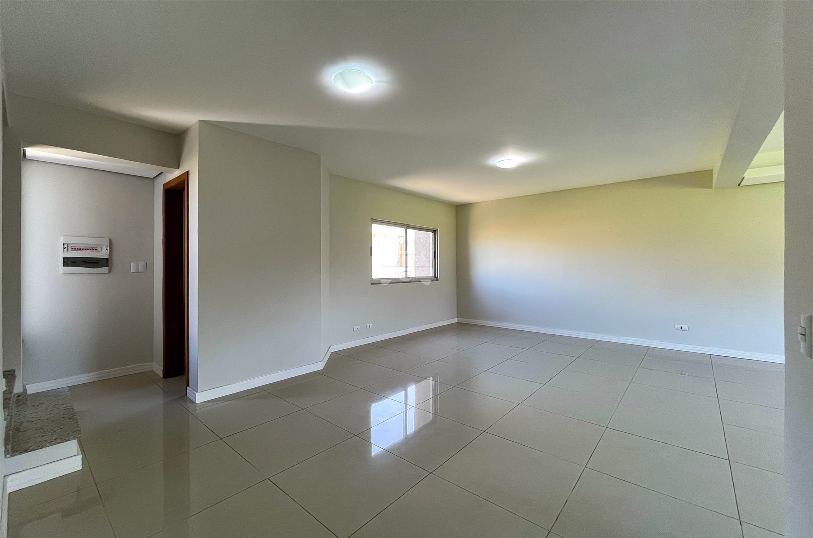 Casa para alugar em Abranches, Curitiba — Kondor Imóveis: Imobiliária em Curitiba | Uma imobiliária pra você