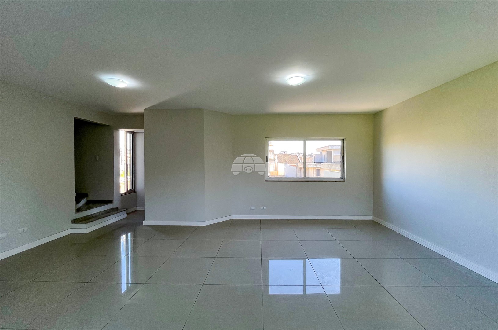 Casa para alugar em Abranches, Curitiba — Kondor Imóveis: Imobiliária em Curitiba | Uma imobiliária pra você