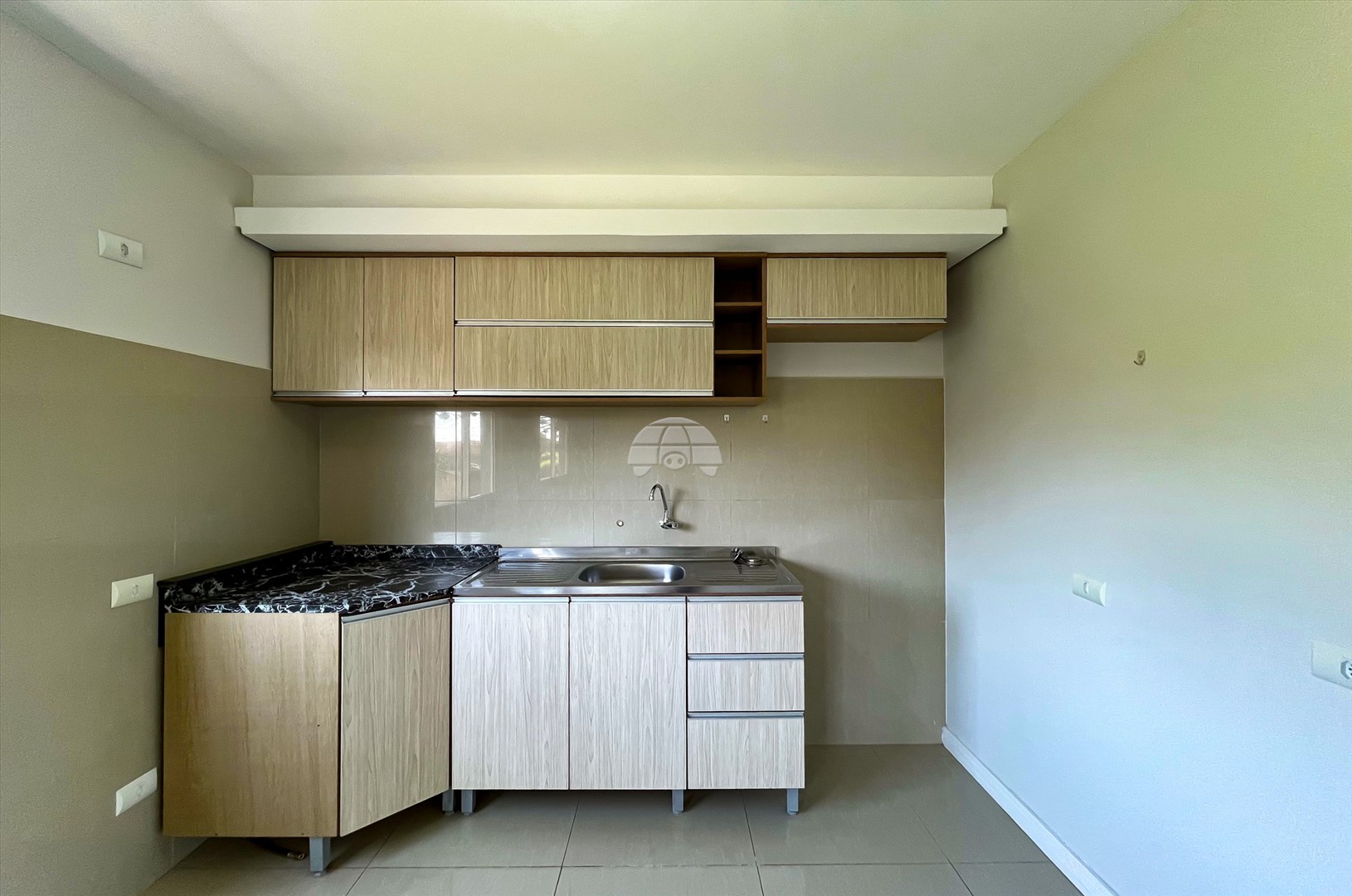 Casa para alugar em Abranches, Curitiba — Kondor Imóveis: Imobiliária em Curitiba | Uma imobiliária pra você