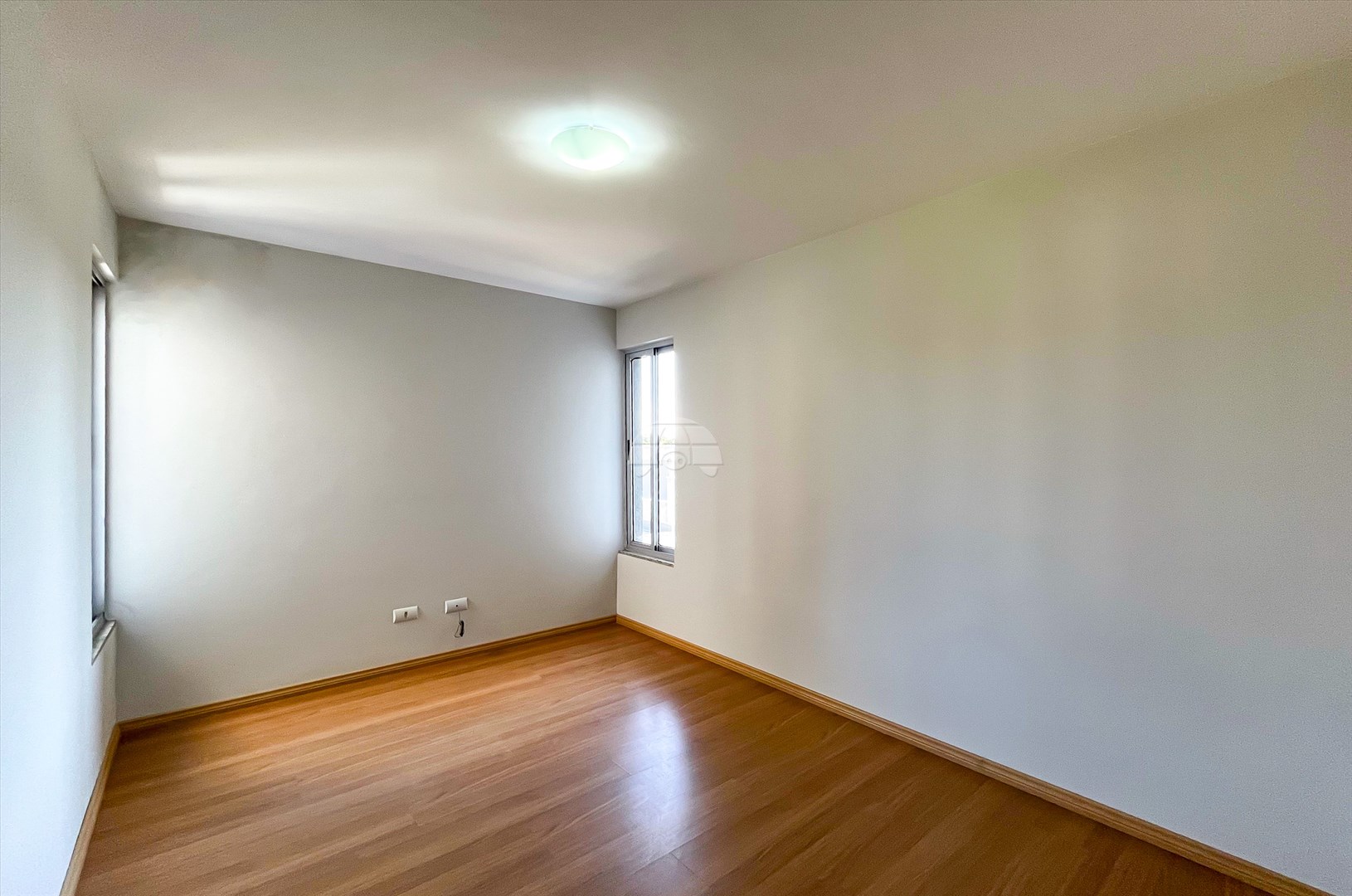 Casa para alugar em Abranches, Curitiba — Kondor Imóveis: Imobiliária em Curitiba | Uma imobiliária pra você