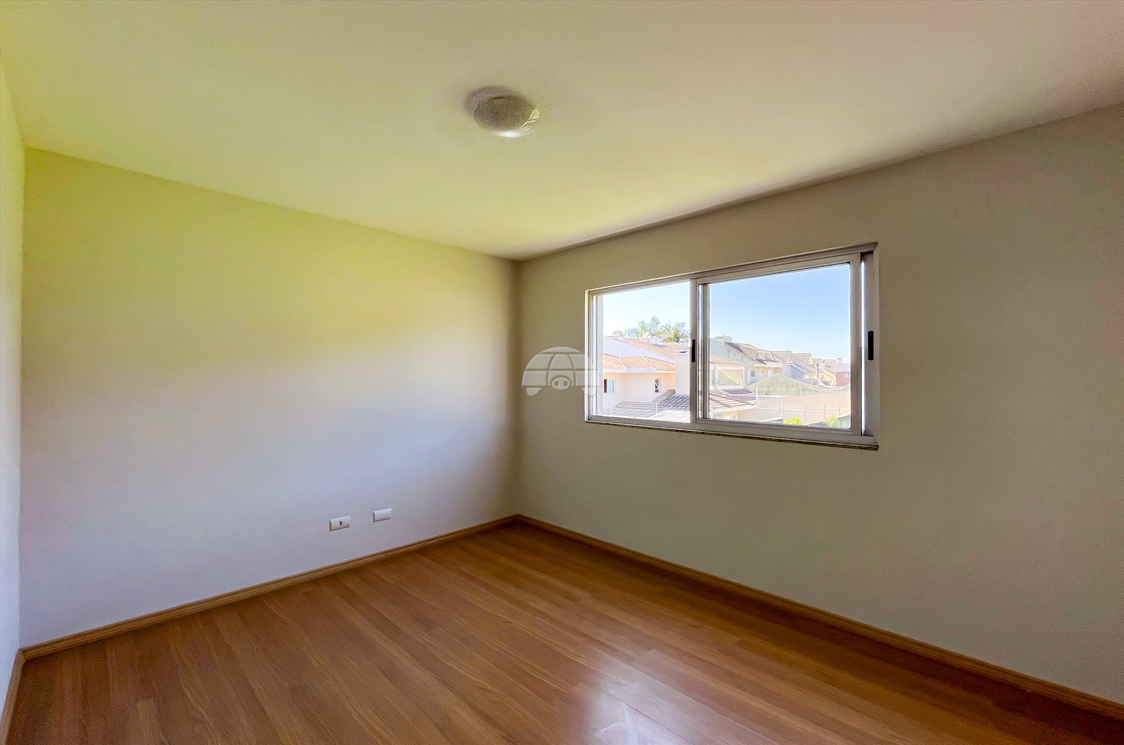 Casa para alugar em Abranches, Curitiba — Kondor Imóveis: Imobiliária em Curitiba | Uma imobiliária pra você