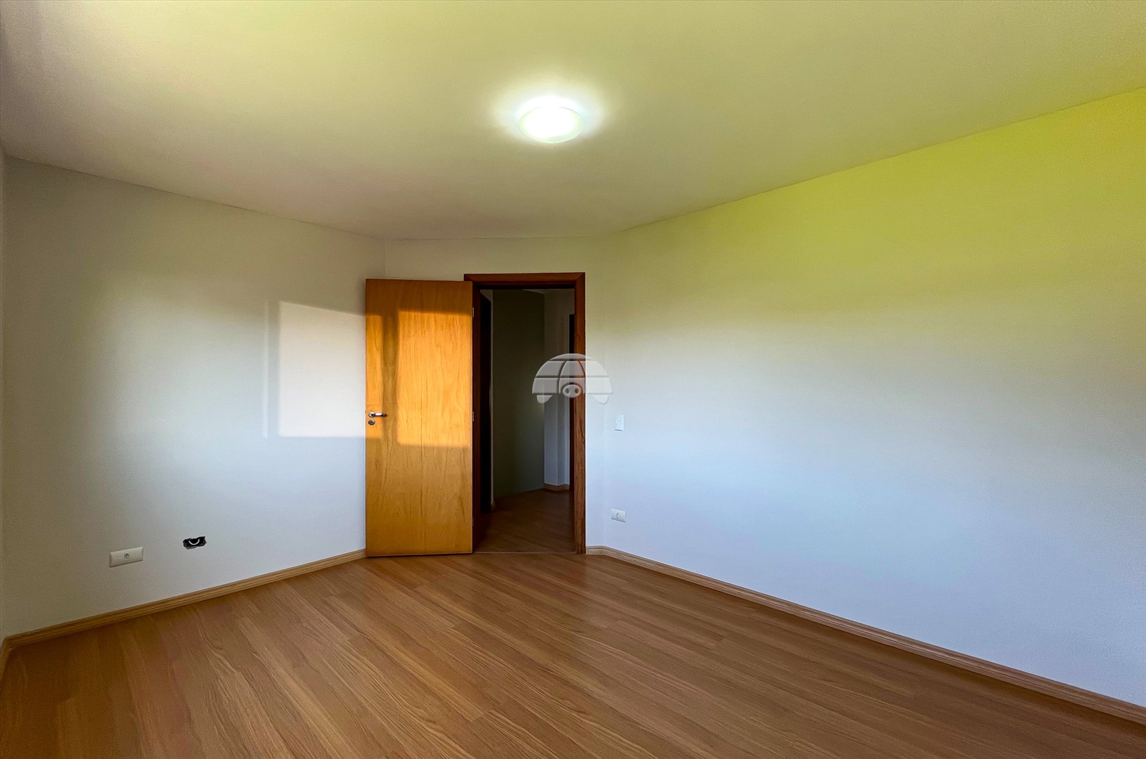 Casa para alugar em Abranches, Curitiba — Kondor Imóveis: Imobiliária em Curitiba | Uma imobiliária pra você