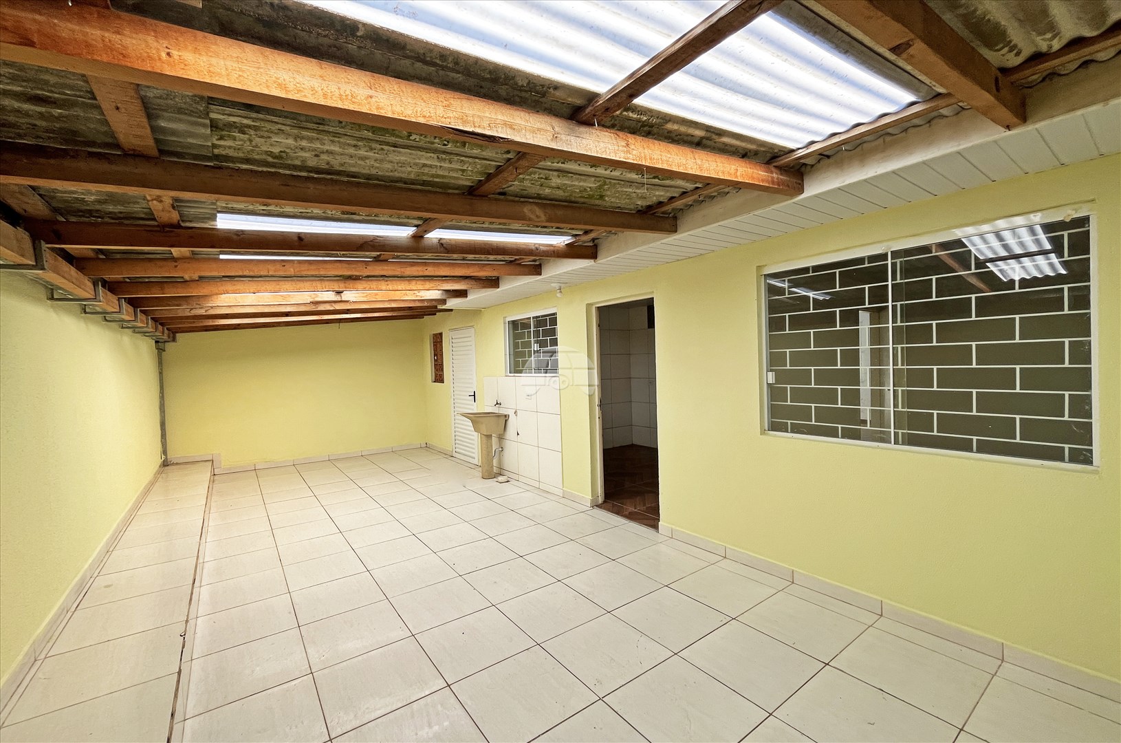 Casa para alugar em Santa Terezinha, Fazenda Rio Grande — Portal Chave Fácil