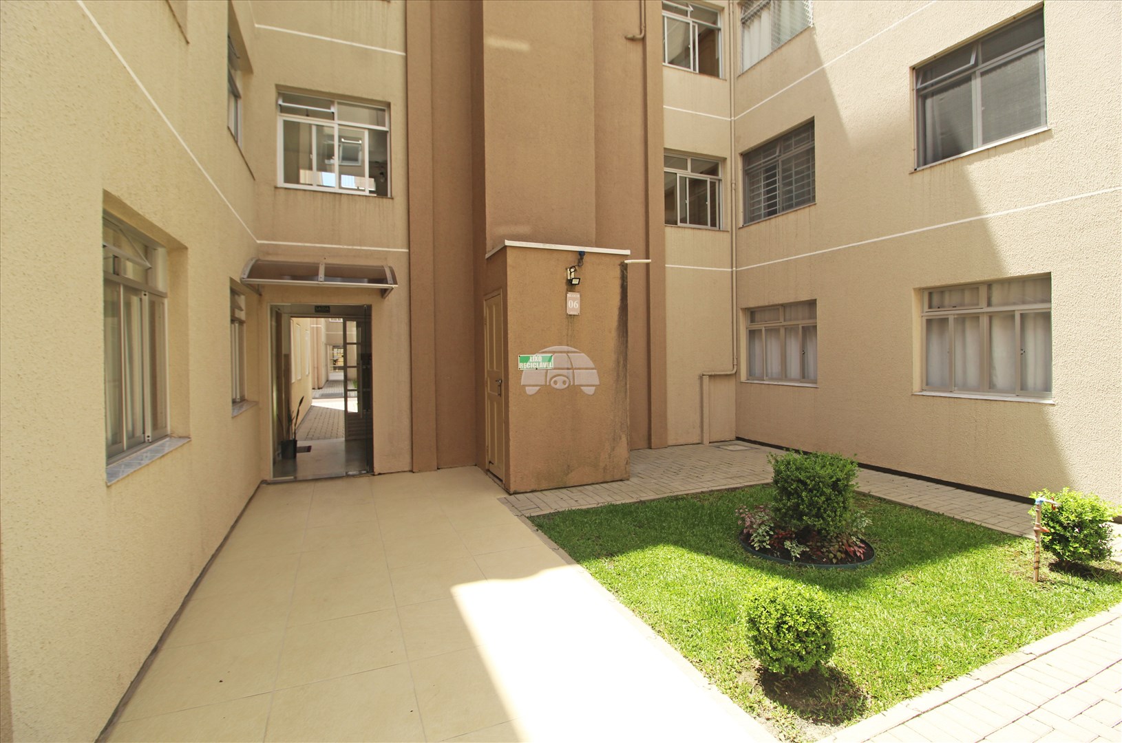 Apartamento para alugar em Capão Raso, Curitiba — Portal Chave Fácil