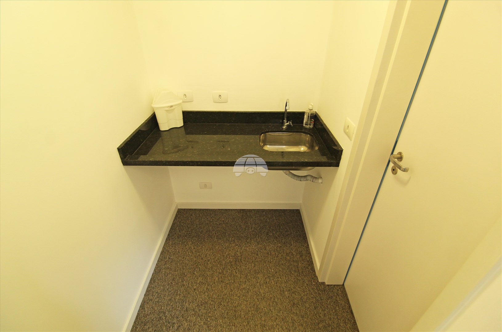 Sala/Conjunto Comercial para alugar em Centro, Curitiba — Portal Chave Fácil