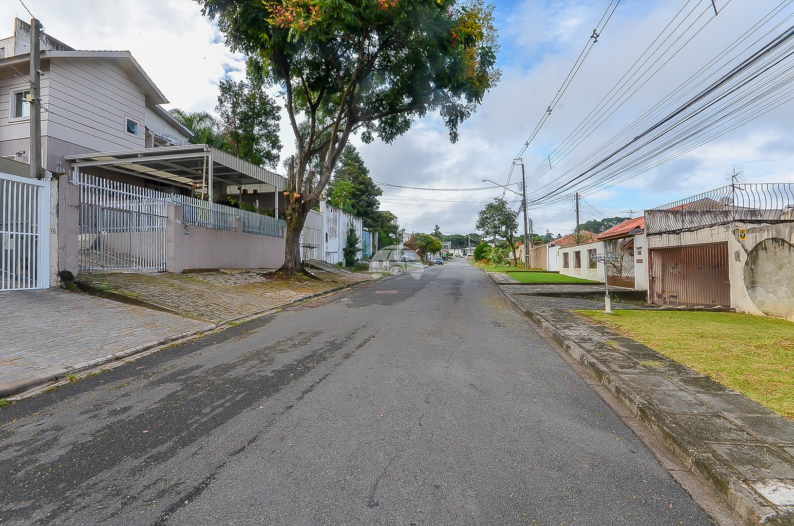 Casa à venda em Santa Cândida, Curitiba — Portal Chave Fácil