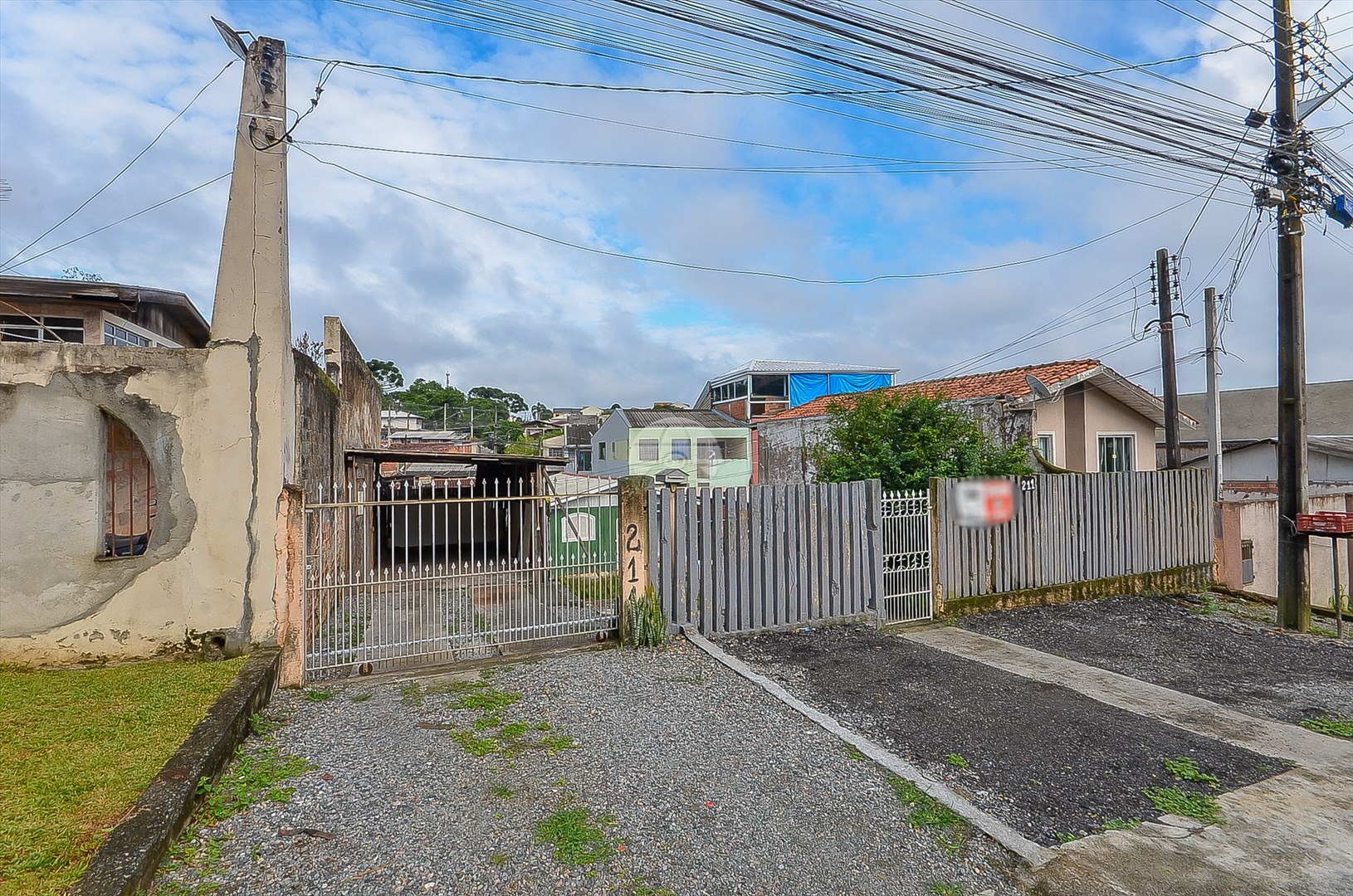 Casa à venda em Santa Cândida, Curitiba — Portal Chave Fácil