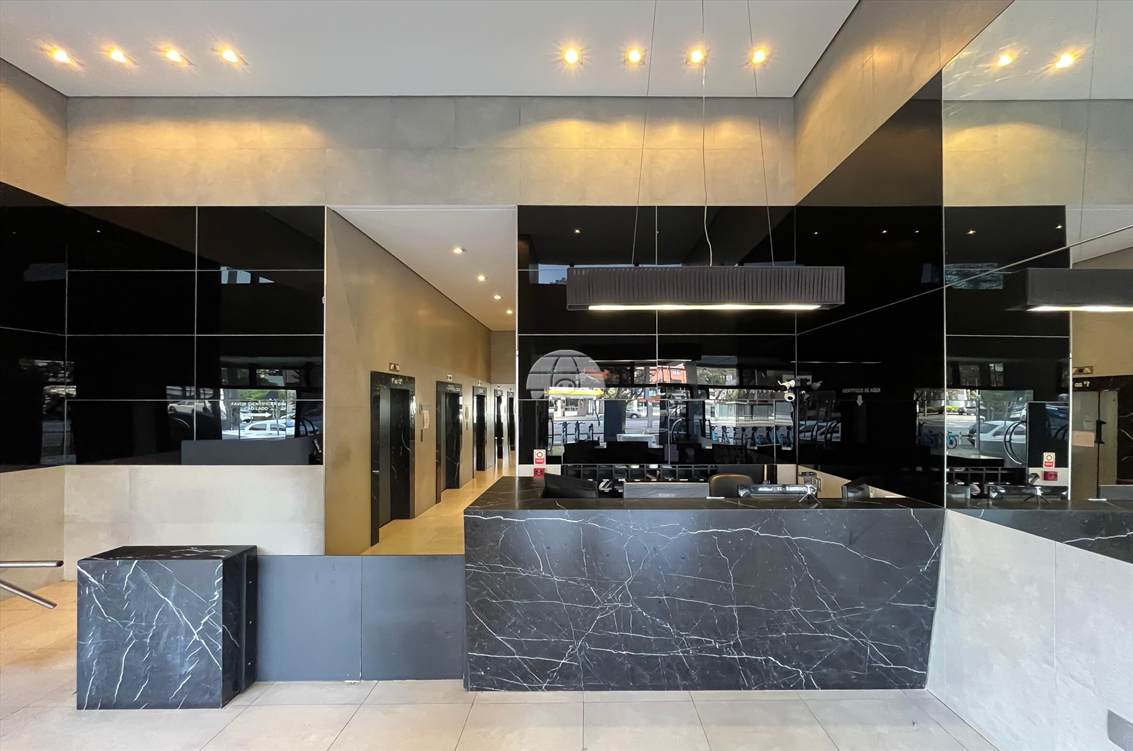Sala/Conjunto Comercial para alugar em Centro Cívico, Curitiba — Portal Chave Fácil