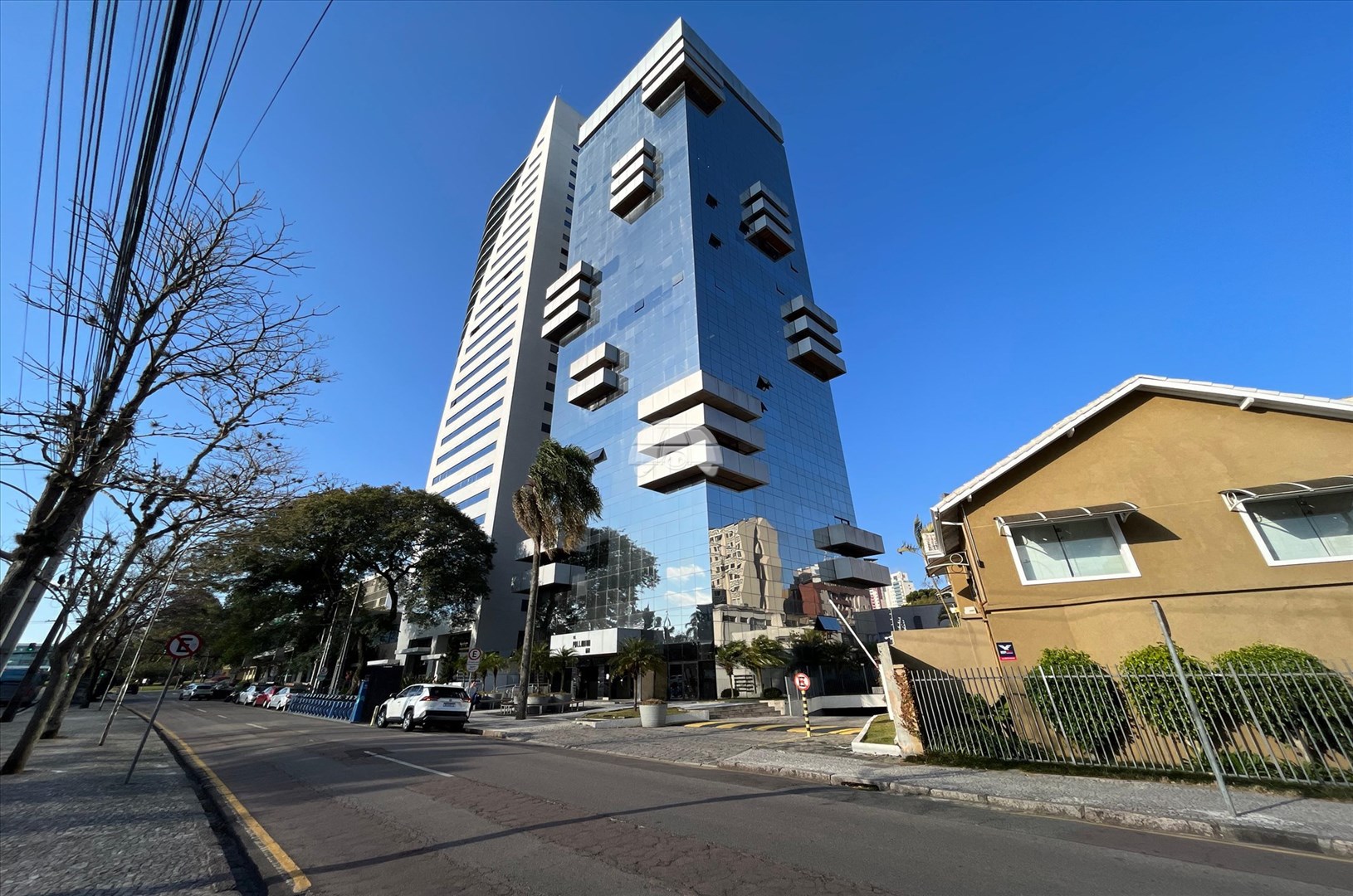 Sala/Conjunto Comercial para alugar em Centro Cívico, Curitiba — Portal Chave Fácil