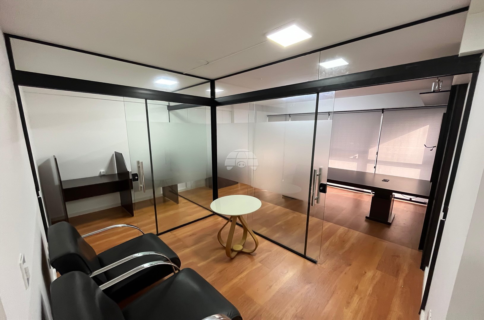 Sala/Conjunto Comercial para alugar em Centro Cívico, Curitiba — Portal Chave Fácil