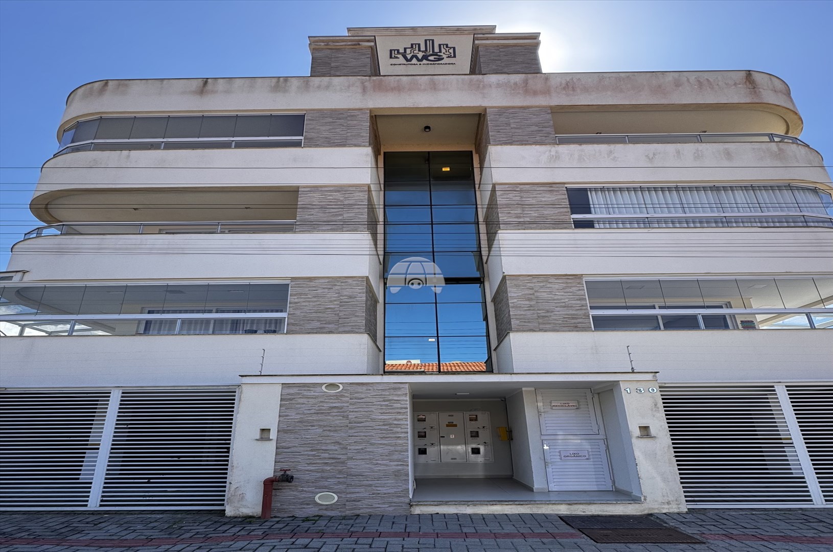 Cobertura à venda em Itacolomi, Piçarras — Portal Chave Fácil