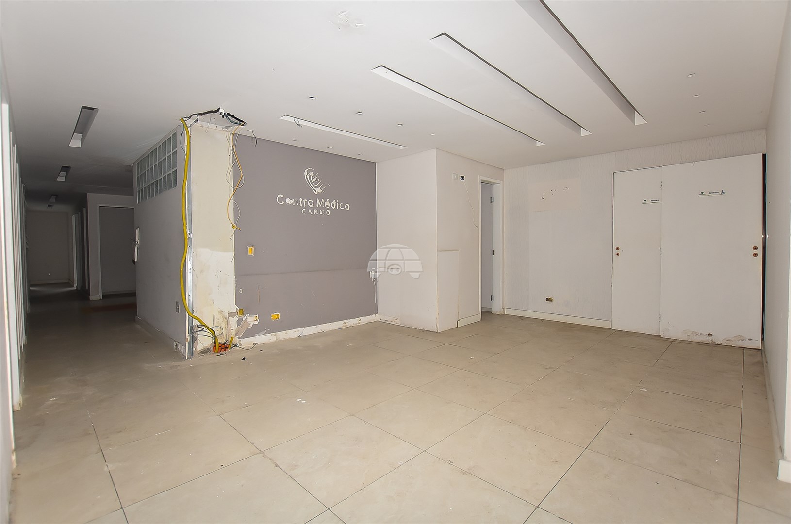 Sala/Conjunto Comercial à venda em Boqueirão, Curitiba — Portal Chave Fácil
