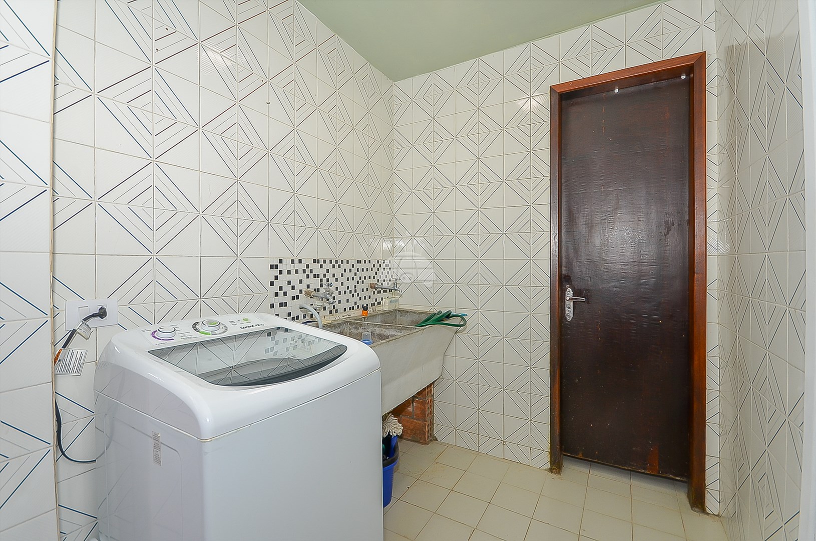 ÁREA DE SERVIÇO