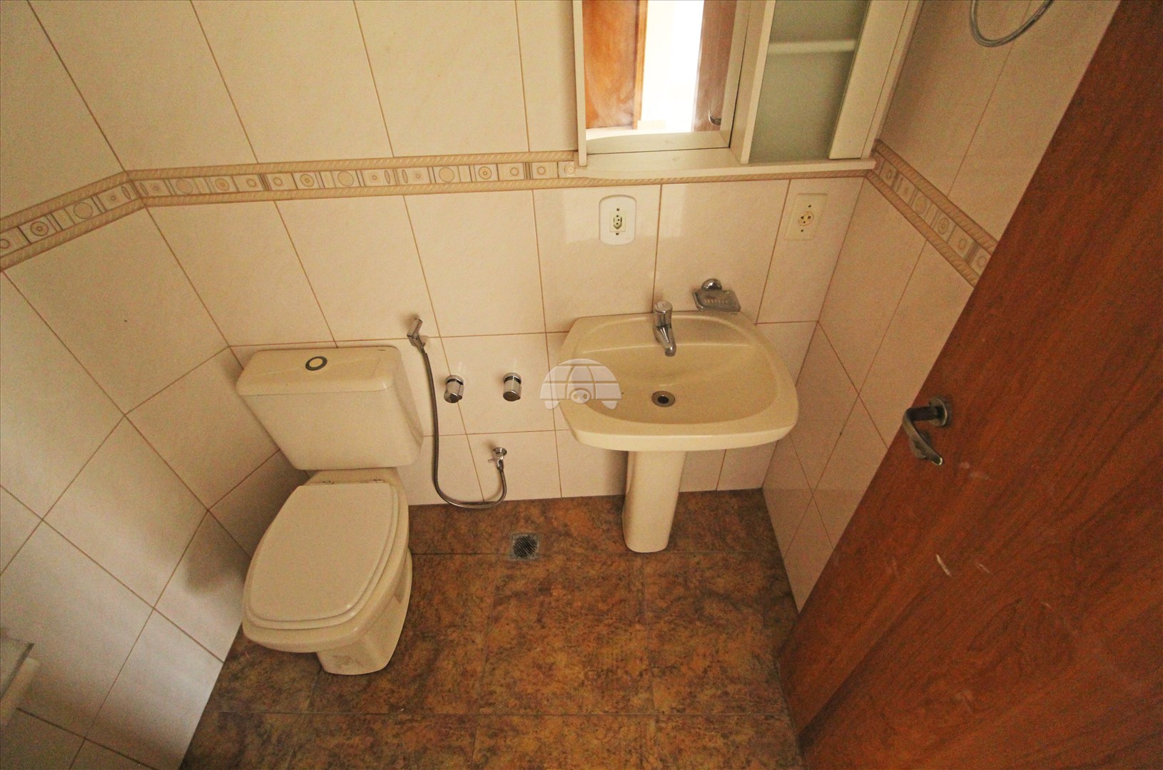 Casa para alugar em Sítio Cercado, Curitiba — Portal Chave Fácil