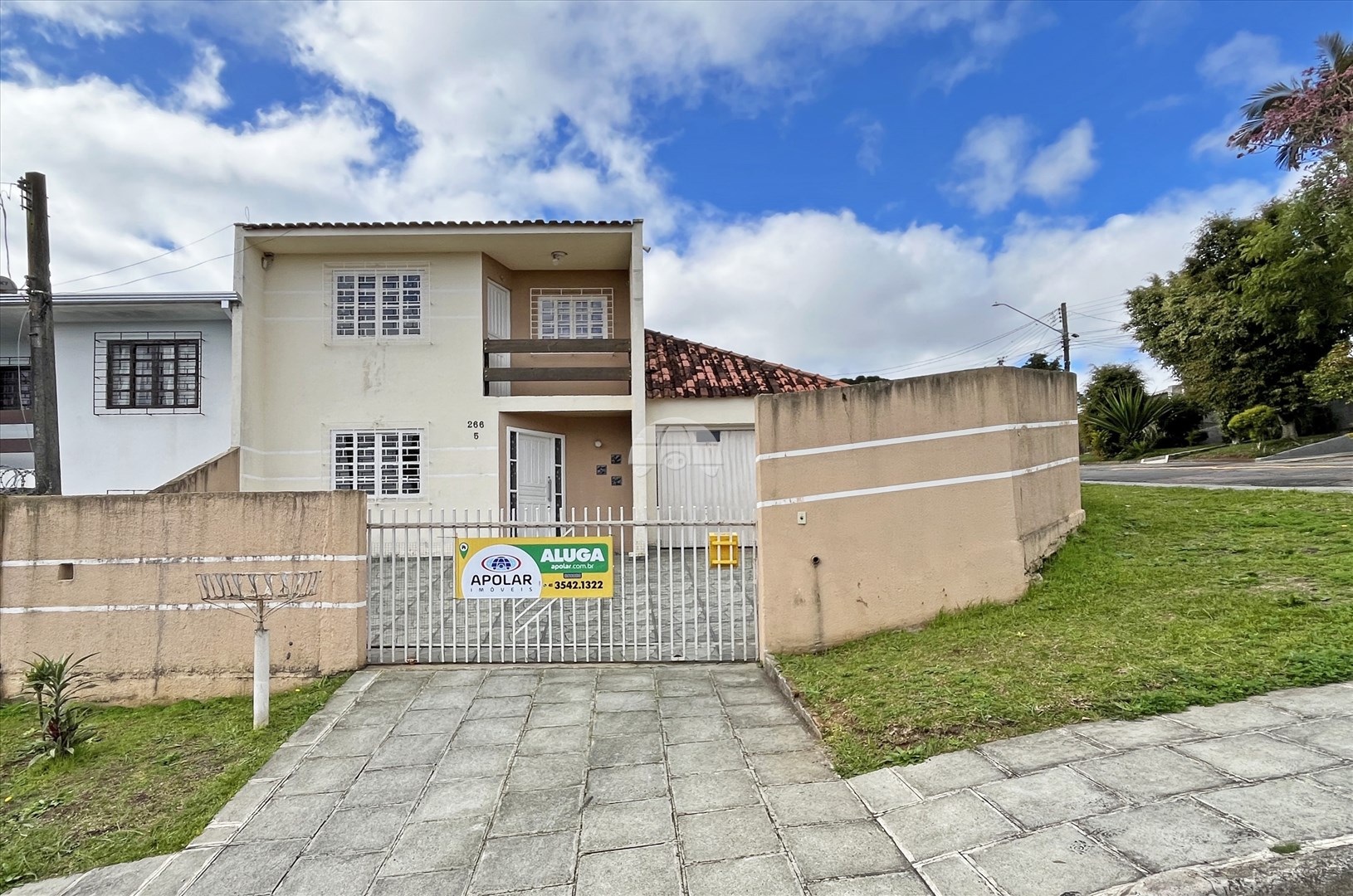 Sobrado para alugar em Barreirinha, Curitiba — Portal Chave Fácil