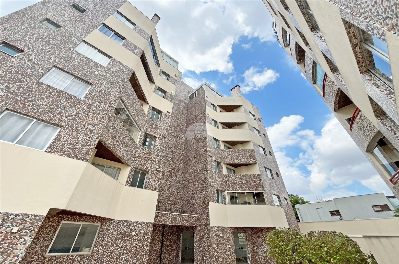Apartamento para alugar em Ahú, Curitiba — Portal Chave Fácil