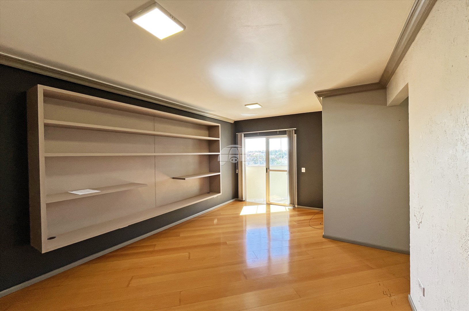 Apartamento para alugar em Ahú, Curitiba — Portal Chave Fácil