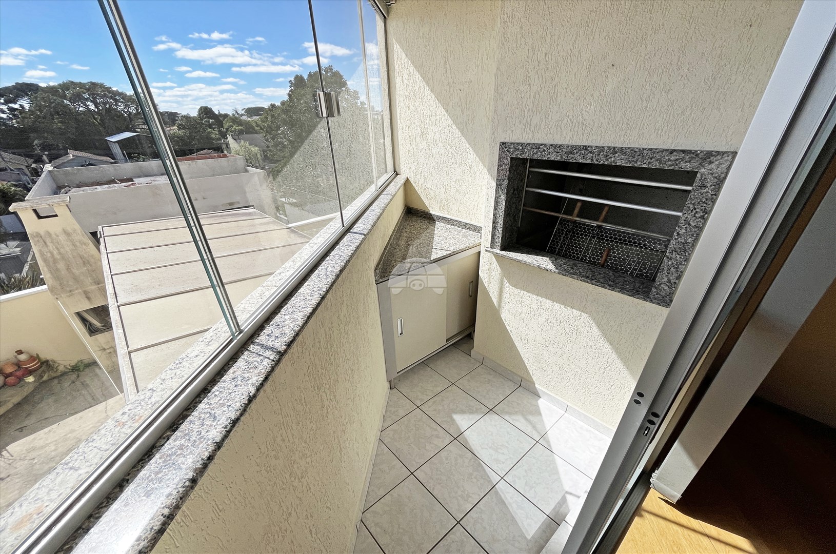 Apartamento para alugar em Ahú, Curitiba — Portal Chave Fácil