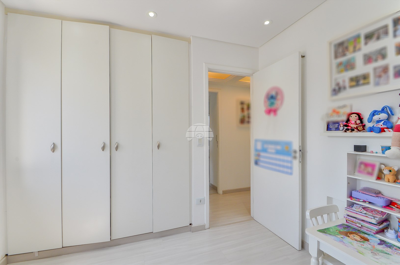 Apartamento para alugar em Bigorrilho, Curitiba — Imobiliária Razão