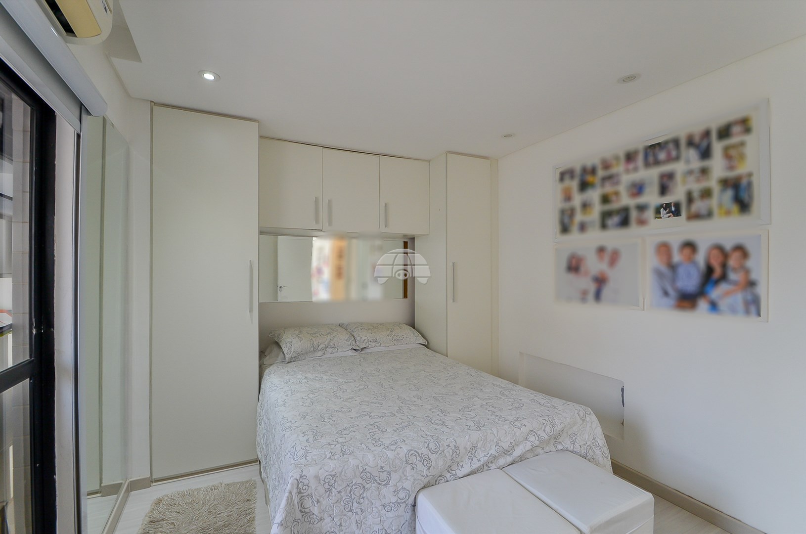Apartamento para alugar em Bigorrilho, Curitiba — Imobiliária Razão
