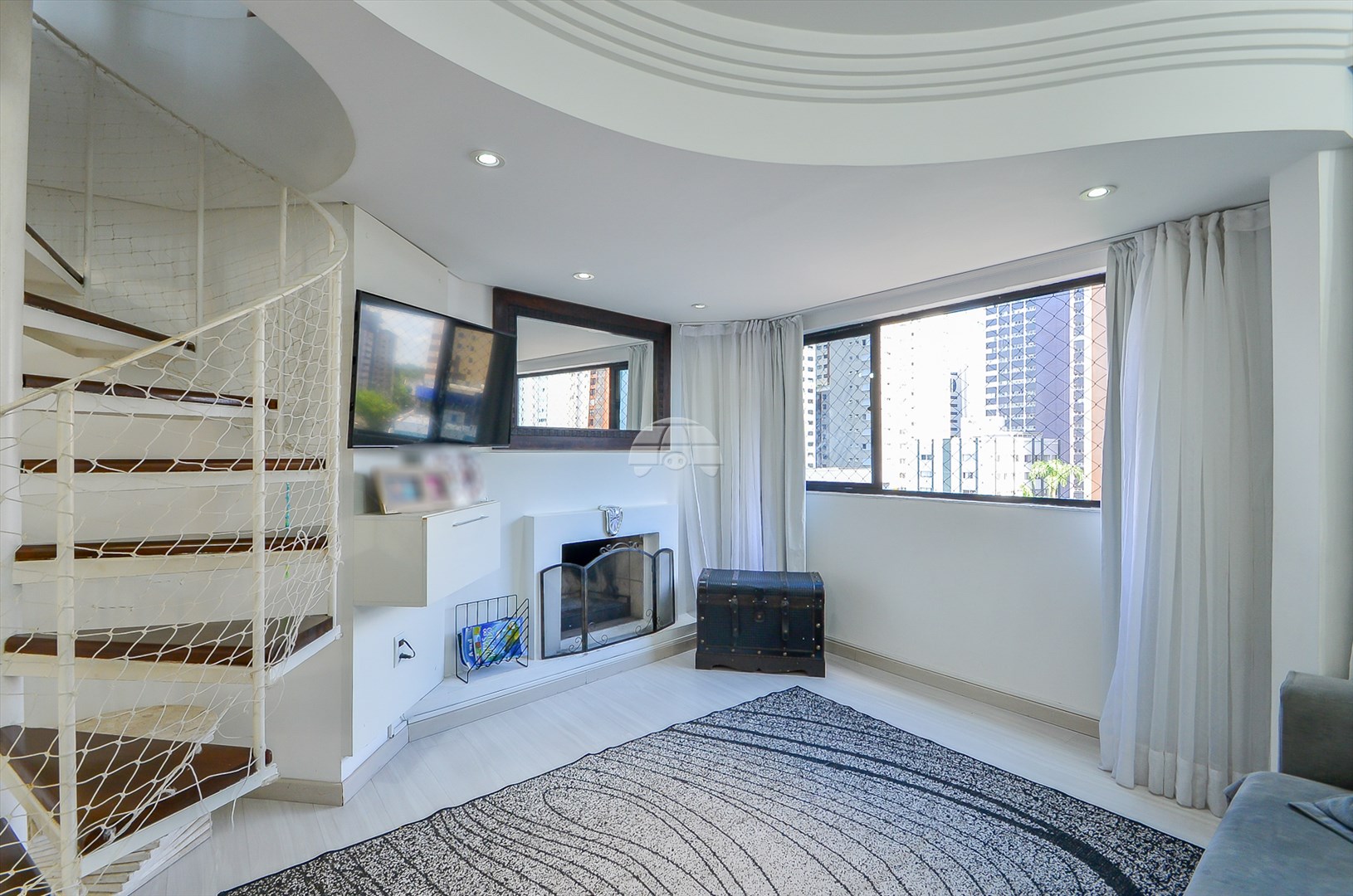 Apartamento para alugar em Bigorrilho, Curitiba — Imobiliária Razão