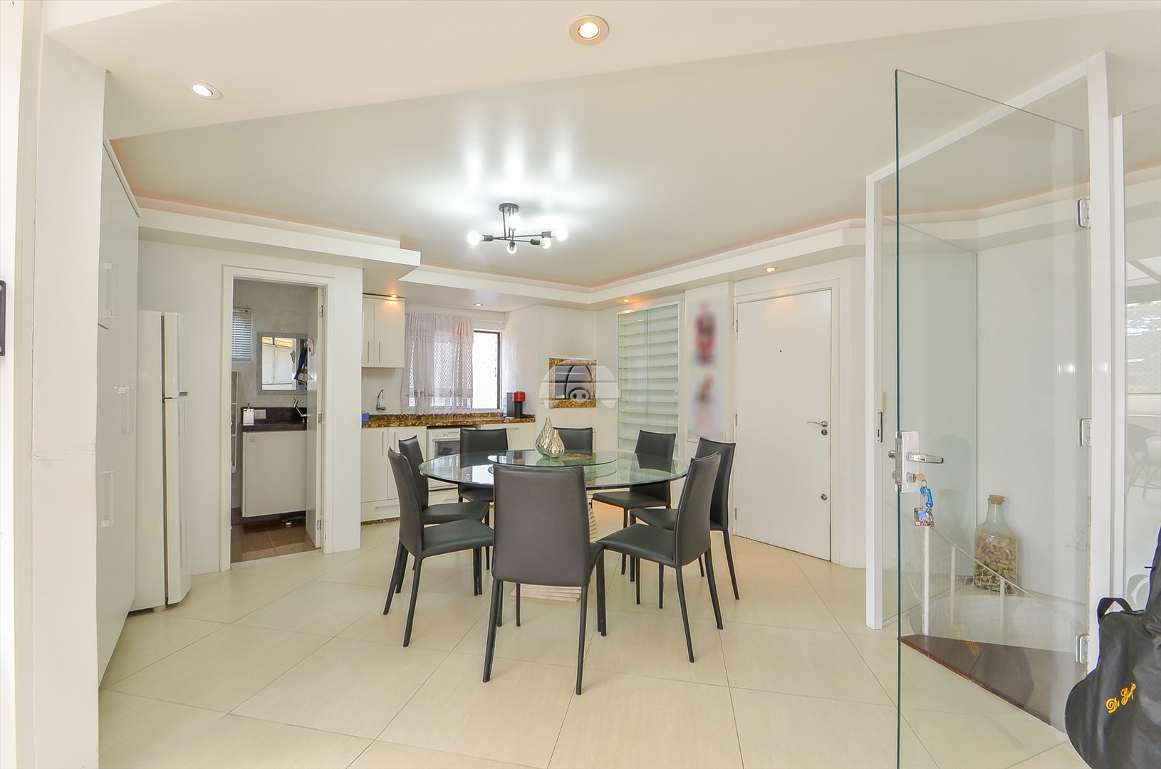 Apartamento para alugar em Bigorrilho, Curitiba — Imobiliária Razão