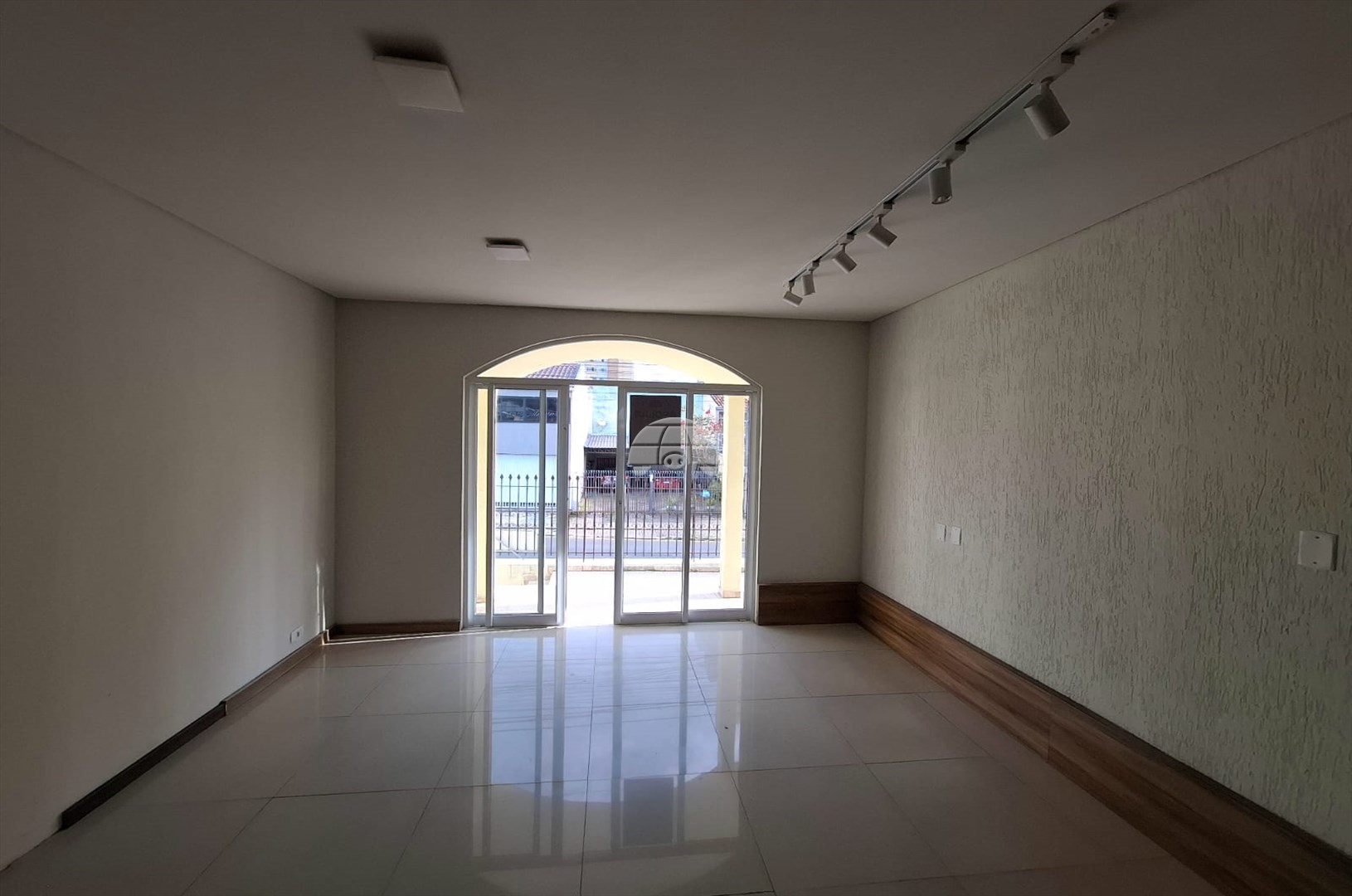 Sala/Conjunto Comercial para alugar em Silveira Da Motta, São José dos Pinhais — Portal Chave Fácil