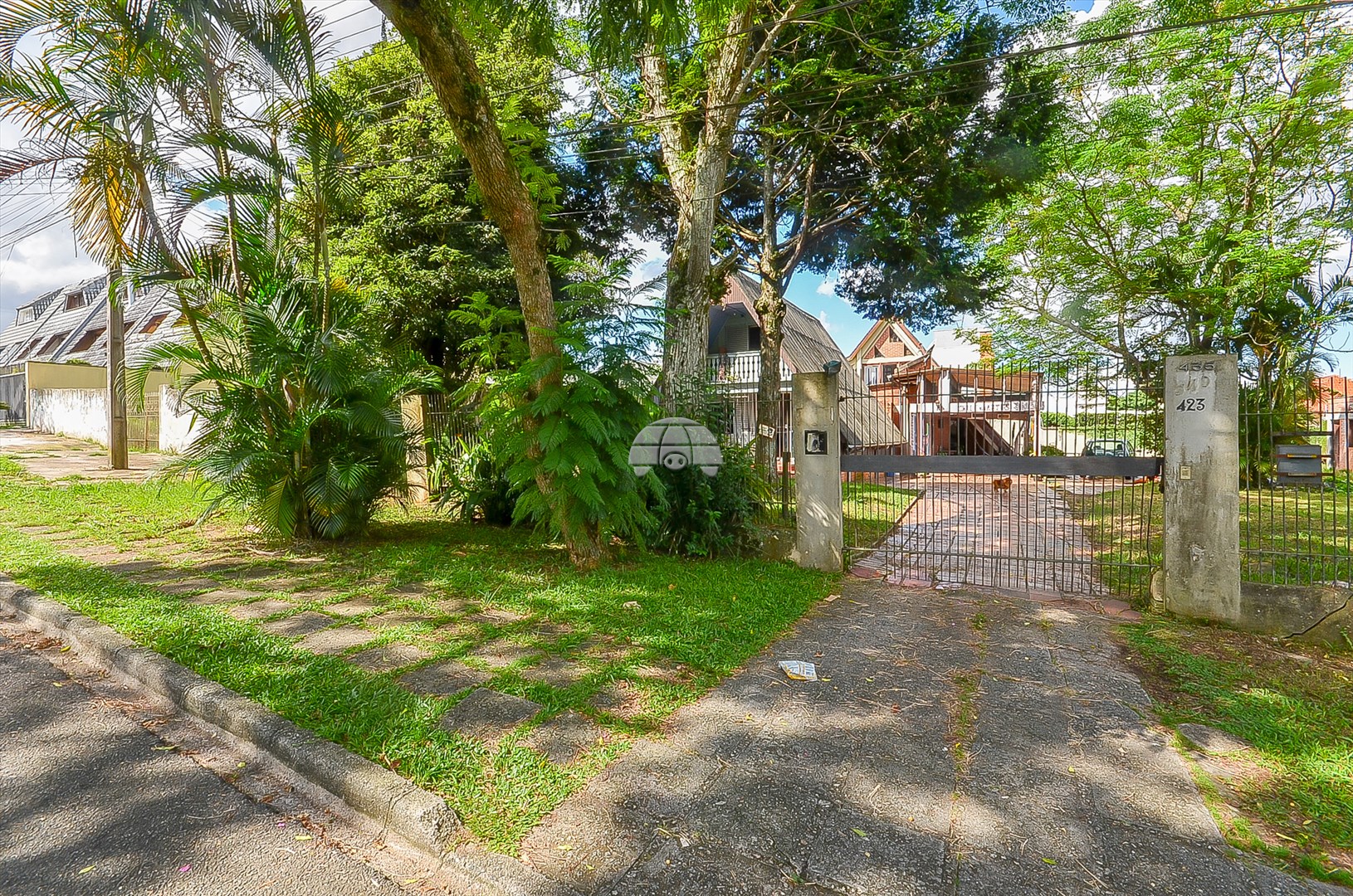 Casa à venda em Tarumã, Curitiba — Portal Chave Fácil