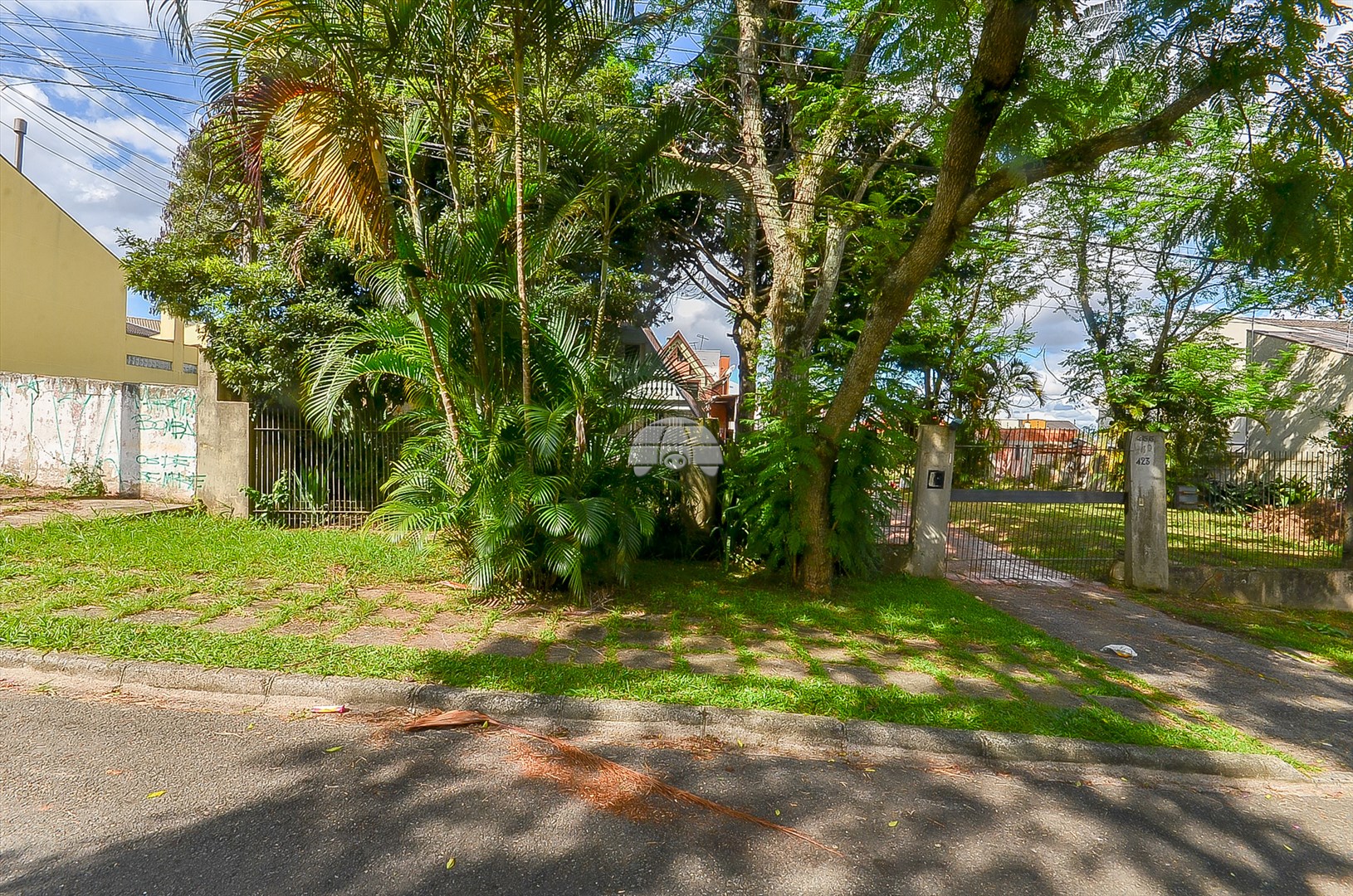 Casa à venda em Tarumã, Curitiba — Portal Chave Fácil