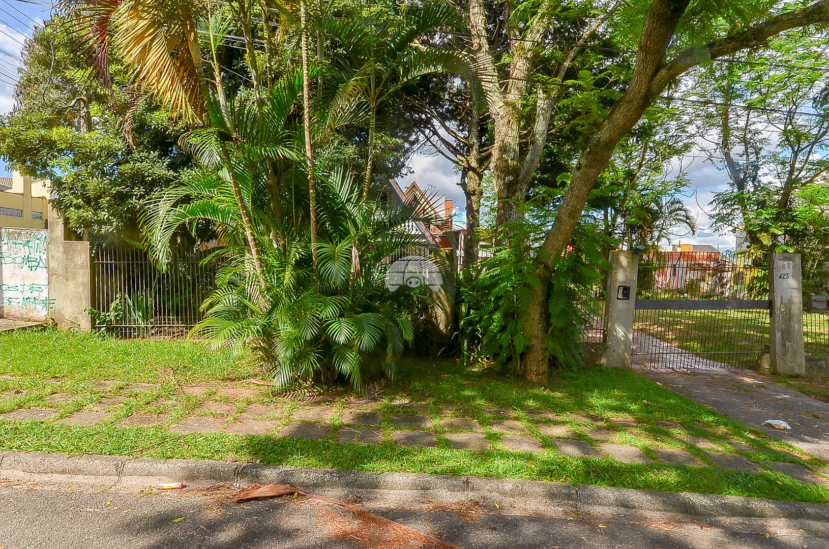 Casa à venda em Tarumã, Curitiba — Portal Chave Fácil