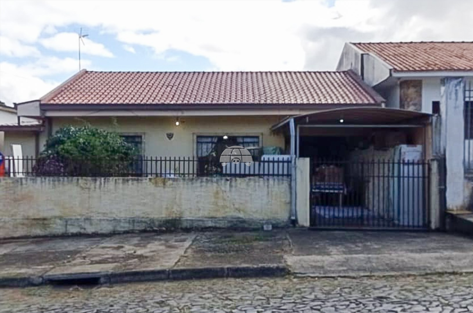 Casa à venda em Uvaranas, Ponta Grossa — Portal Chave Fácil