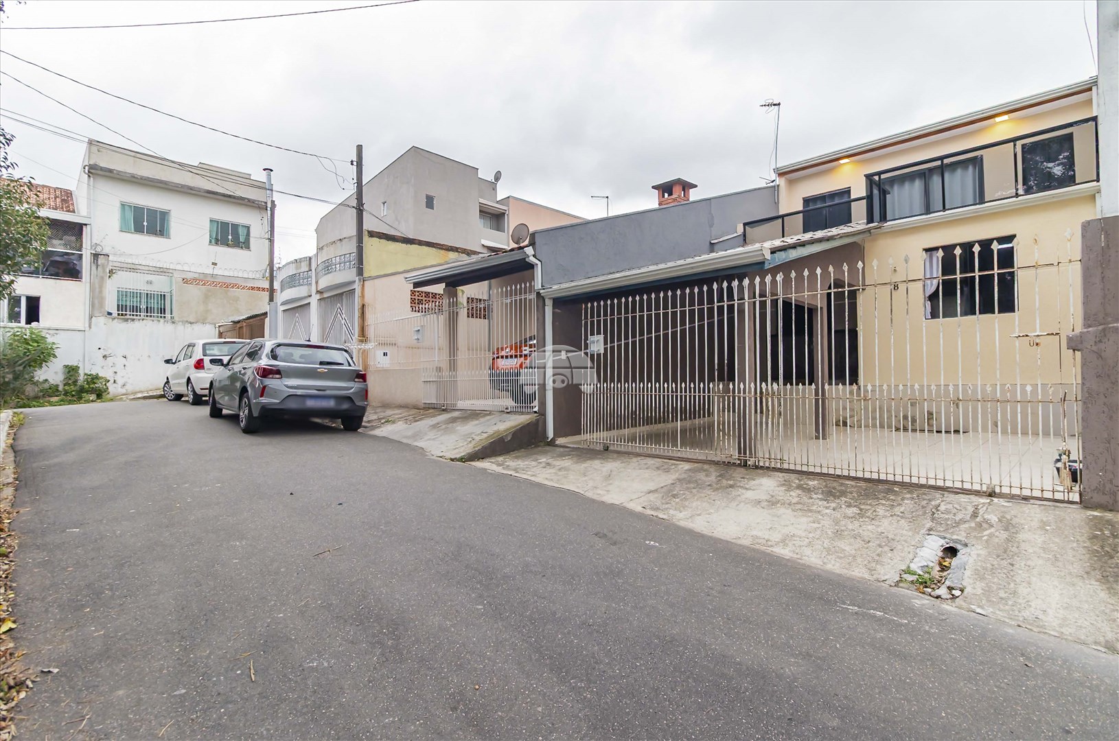 Casa à venda em Boqueirão, Curitiba — Portal Chave Fácil