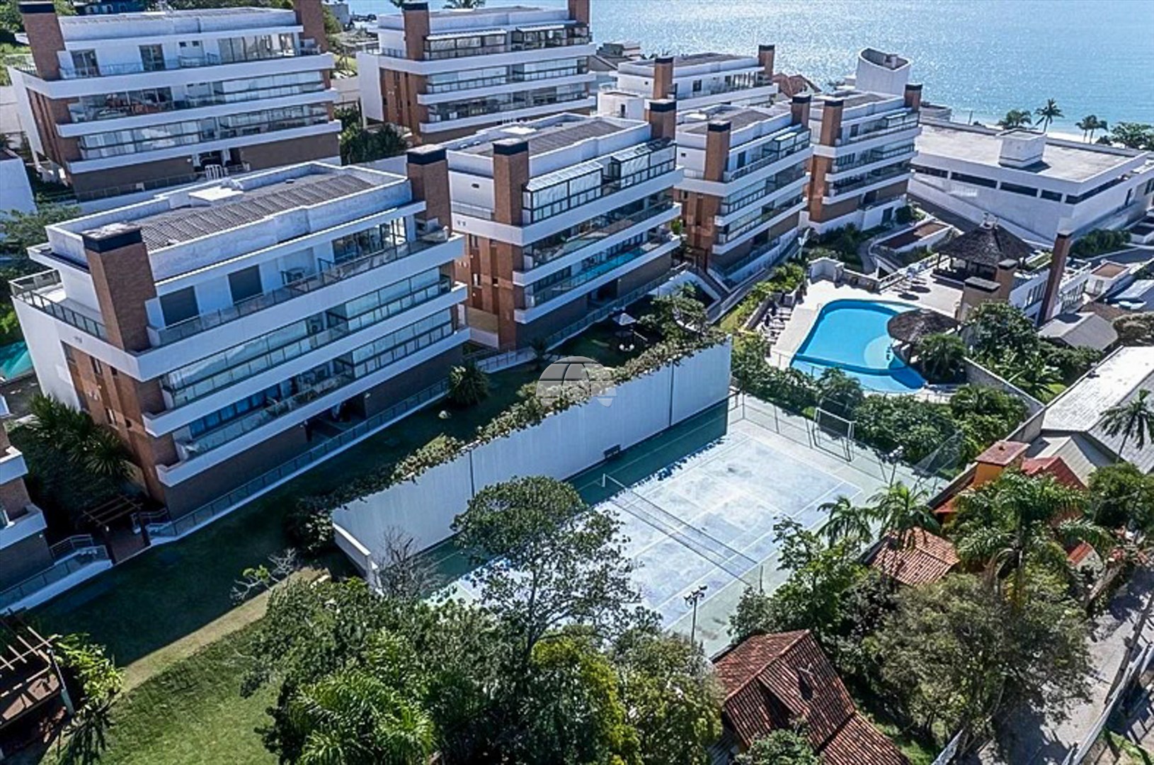 Apartamento à venda em Centro, Bombinhas — Portal Chave Fácil