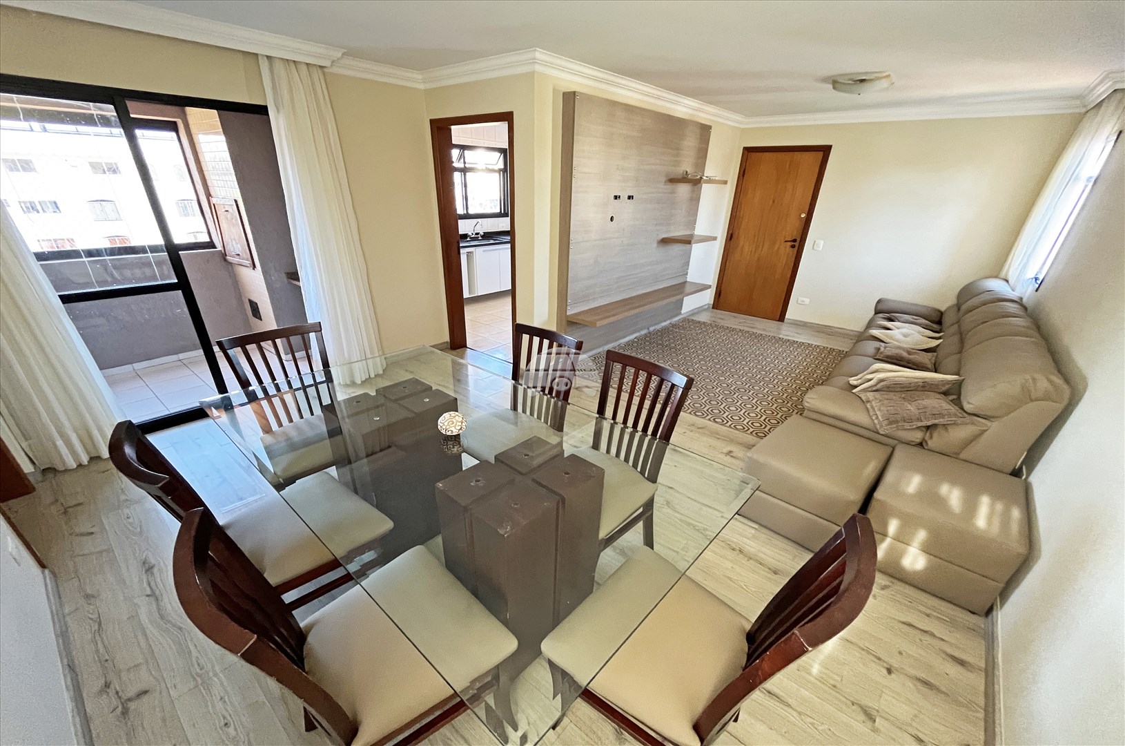 Apartamento para alugar em Água Verde, Curitiba — Portal Chave Fácil