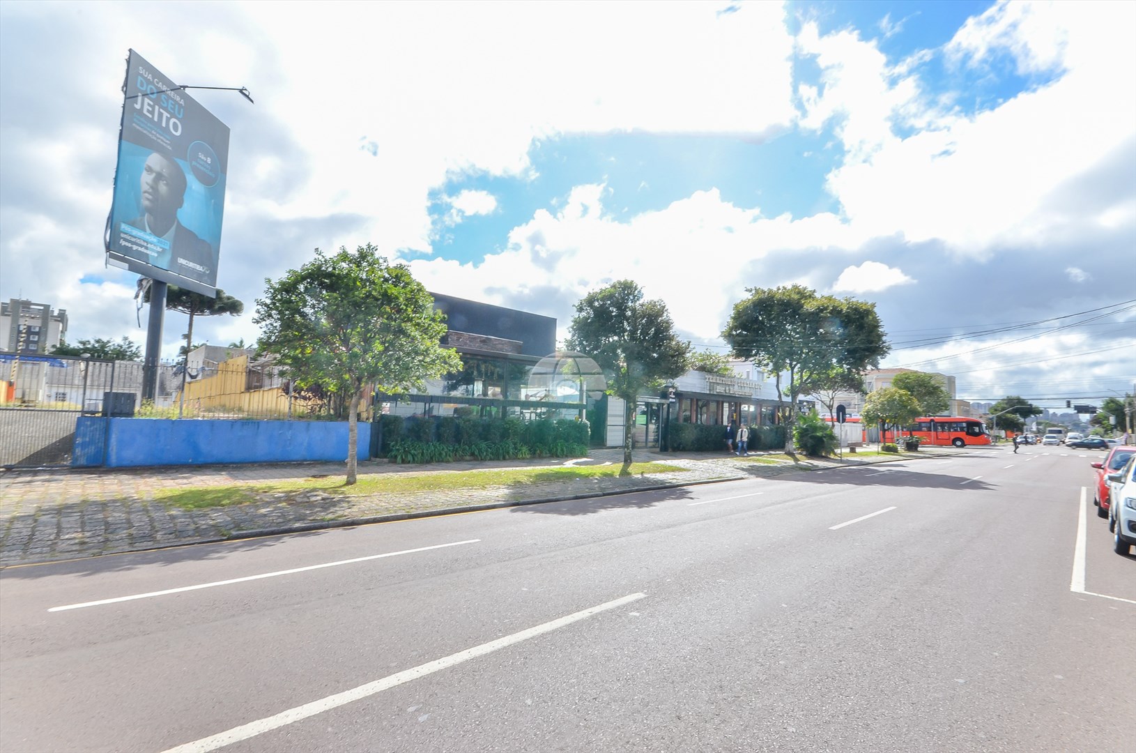 Casa à venda em Rebouças, Curitiba — MAFI ADMINISTRADORA DE IMOVEIS LTDA