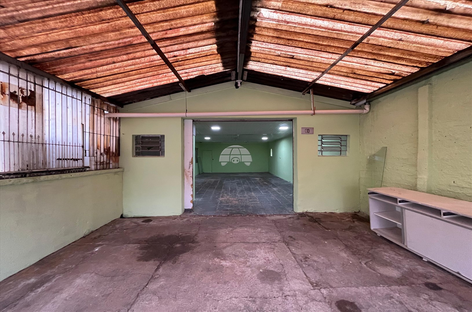 Barracão/Galpão para alugar em Novo Mundo, Curitiba — Portal Chave Fácil
