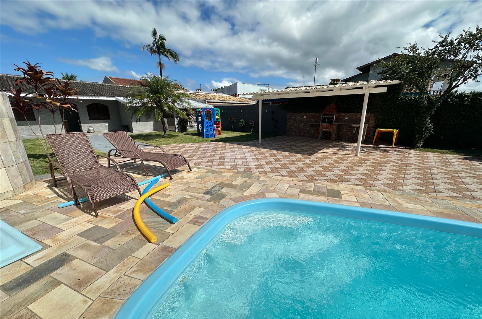 Casa à venda em Riviera, Matinhos — Portal Chave Fácil