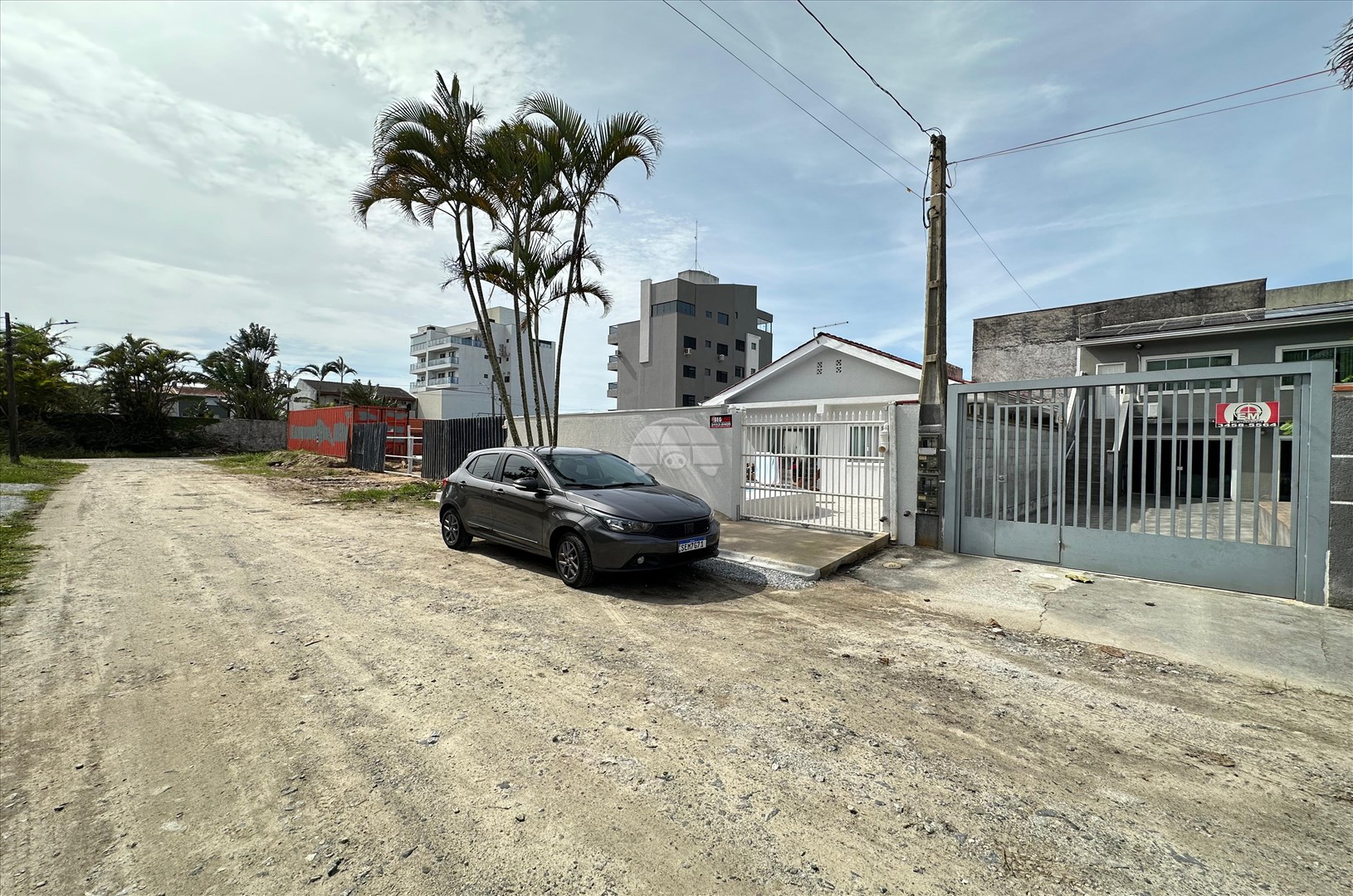 Sobrado à venda em Betaras, Matinhos — Portal Chave Fácil