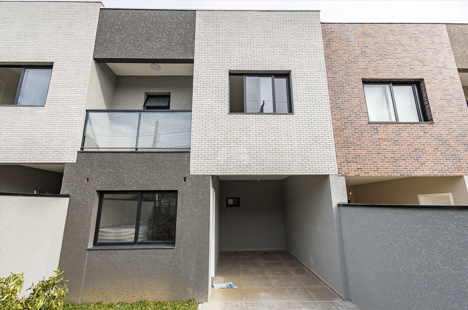Casa à venda em Cachoeira, Curitiba — Portal Chave Fácil