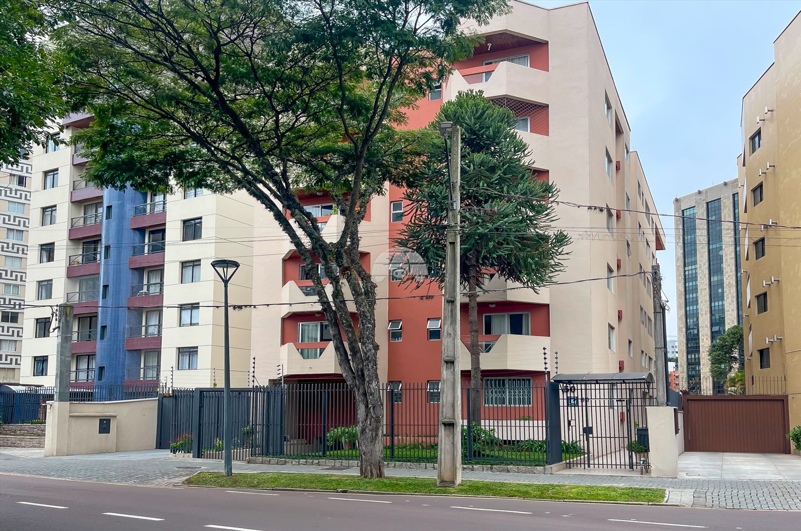Apartamento para alugar em Centro Cívico, Curitiba — Portal Chave Fácil