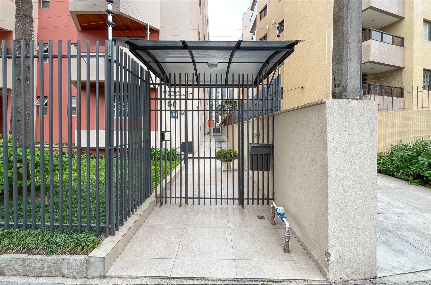 Apartamento para alugar em Centro Cívico, Curitiba — Portal Chave Fácil