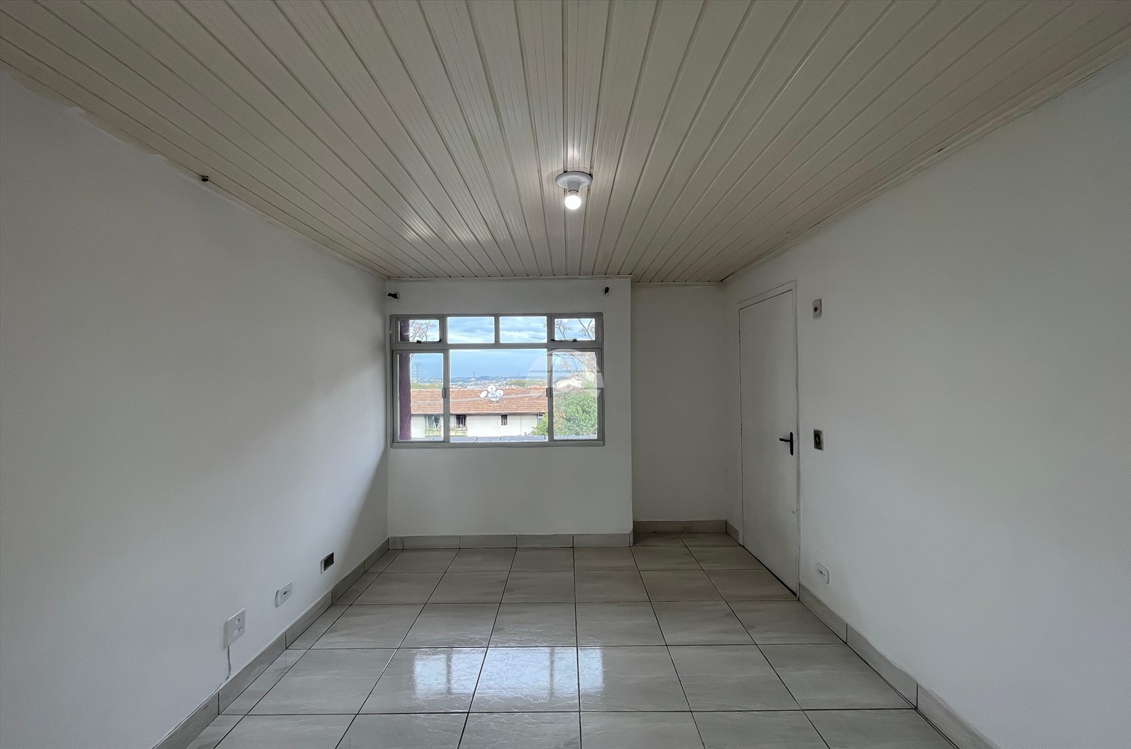 Apartamento para alugar em Cidade Industrial, Curitiba — Outrasul Imobiliária