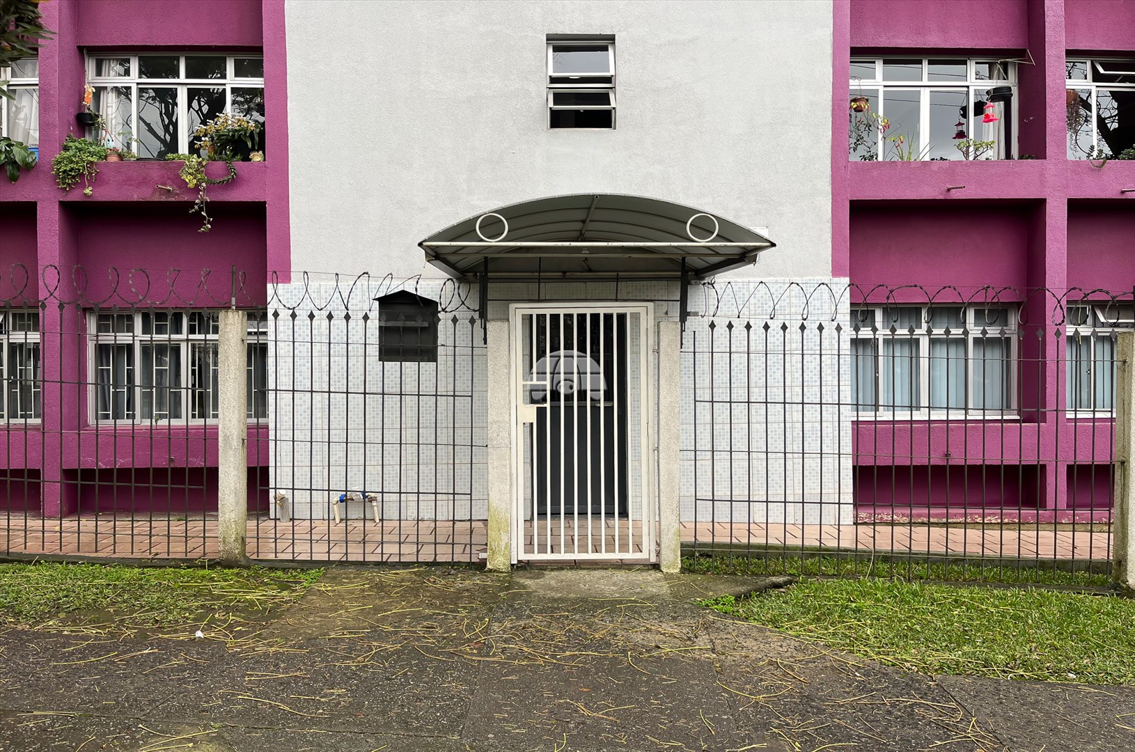 Apartamento para alugar em Cidade Industrial, Curitiba — Outrasul Imobiliária