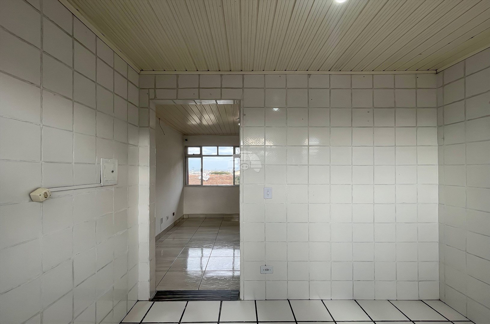 Apartamento para alugar em Cidade Industrial, Curitiba — Outrasul Imobiliária