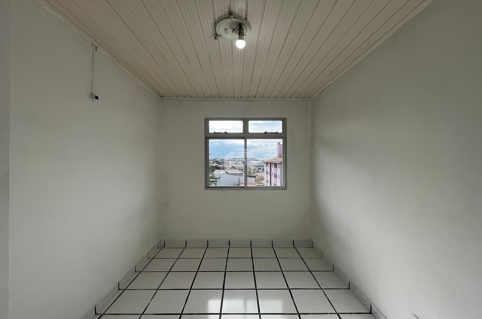 Apartamento para alugar em Cidade Industrial, Curitiba — Outrasul Imobiliária