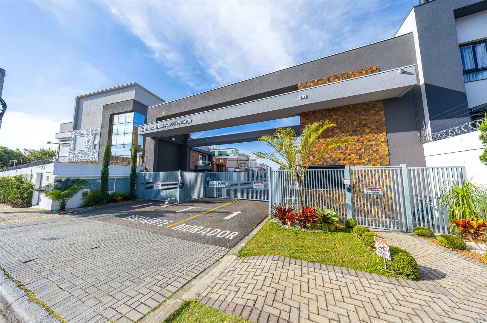 Casa à venda em Uberaba, Curitiba — Portal Chave Fácil