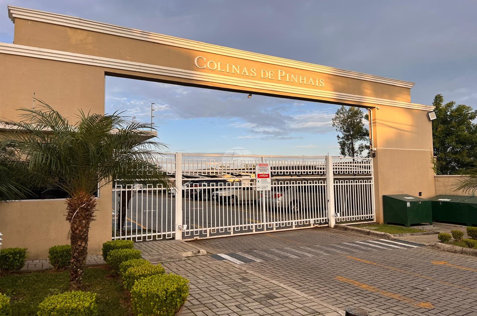 Apartamento para alugar em Jardim Amélia, Pinhais — Portal Chave Fácil