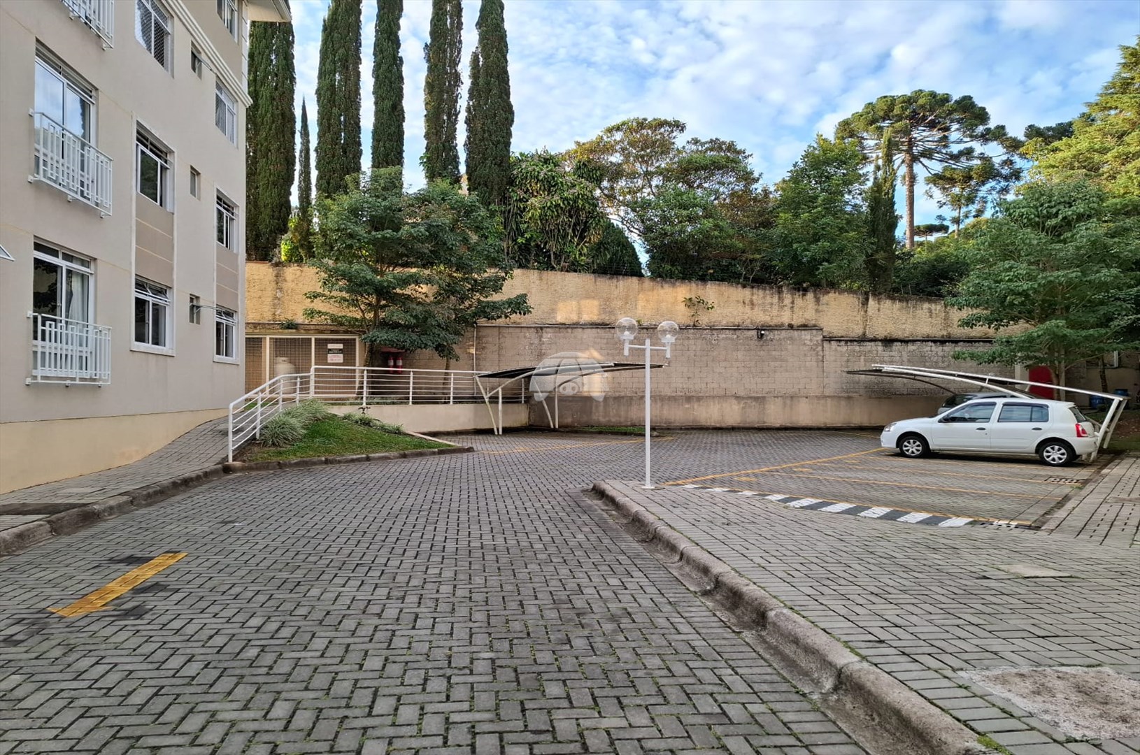 Apartamento para alugar em Jardim Amélia, Pinhais — Portal Chave Fácil