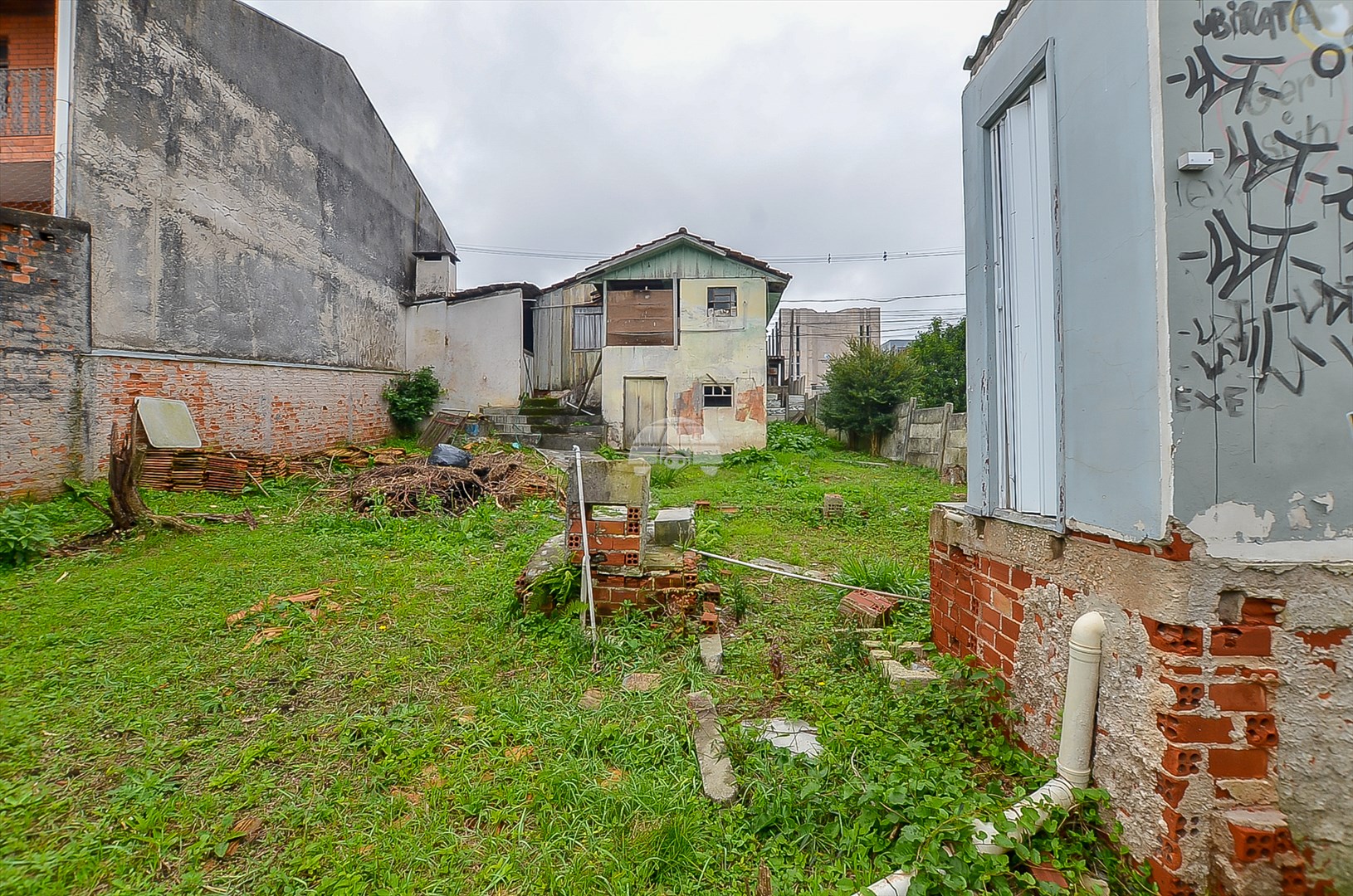 Terreno/Área à venda em Tingui, Curitiba — Portal Chave Fácil